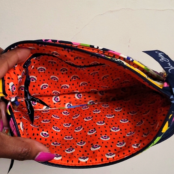 Handbag - Picture 3 of 5